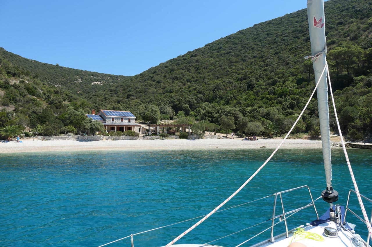 pitter-yachtcharter-klaus-pitter-segelurlaub-2022-hvar-duba-2.jpg