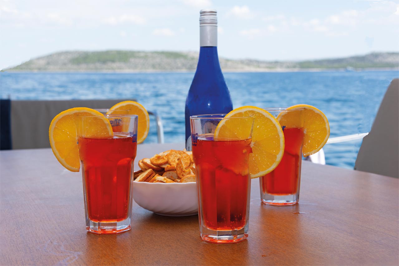 Estate, sole e buon umore: ricette per il tuo Sundowner in crociera
