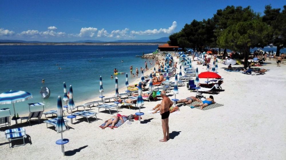 Strand in Rijeka - Pitter Yachtcharter Base in Kroatien