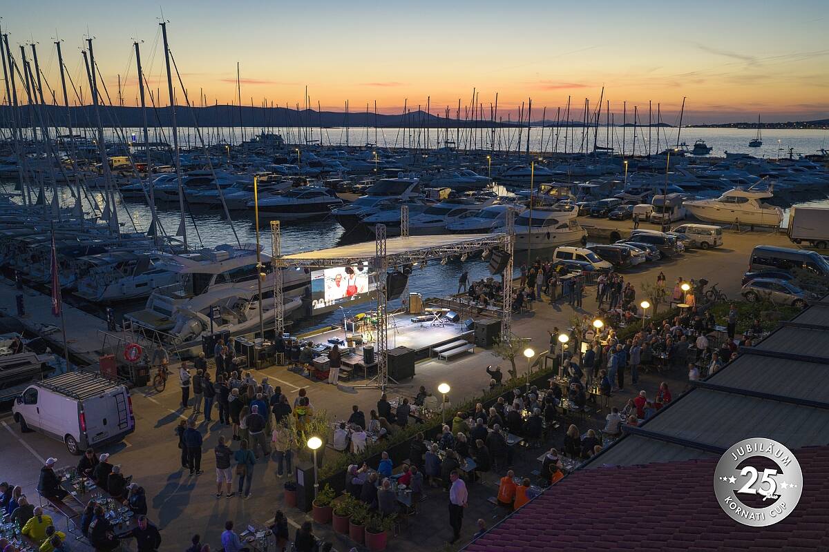 Domenica, inaugurazione