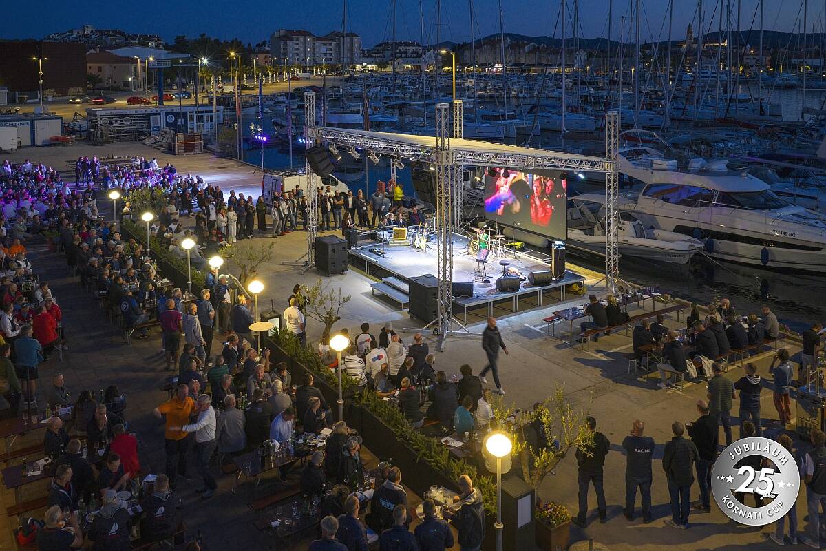 Domenica, inaugurazione