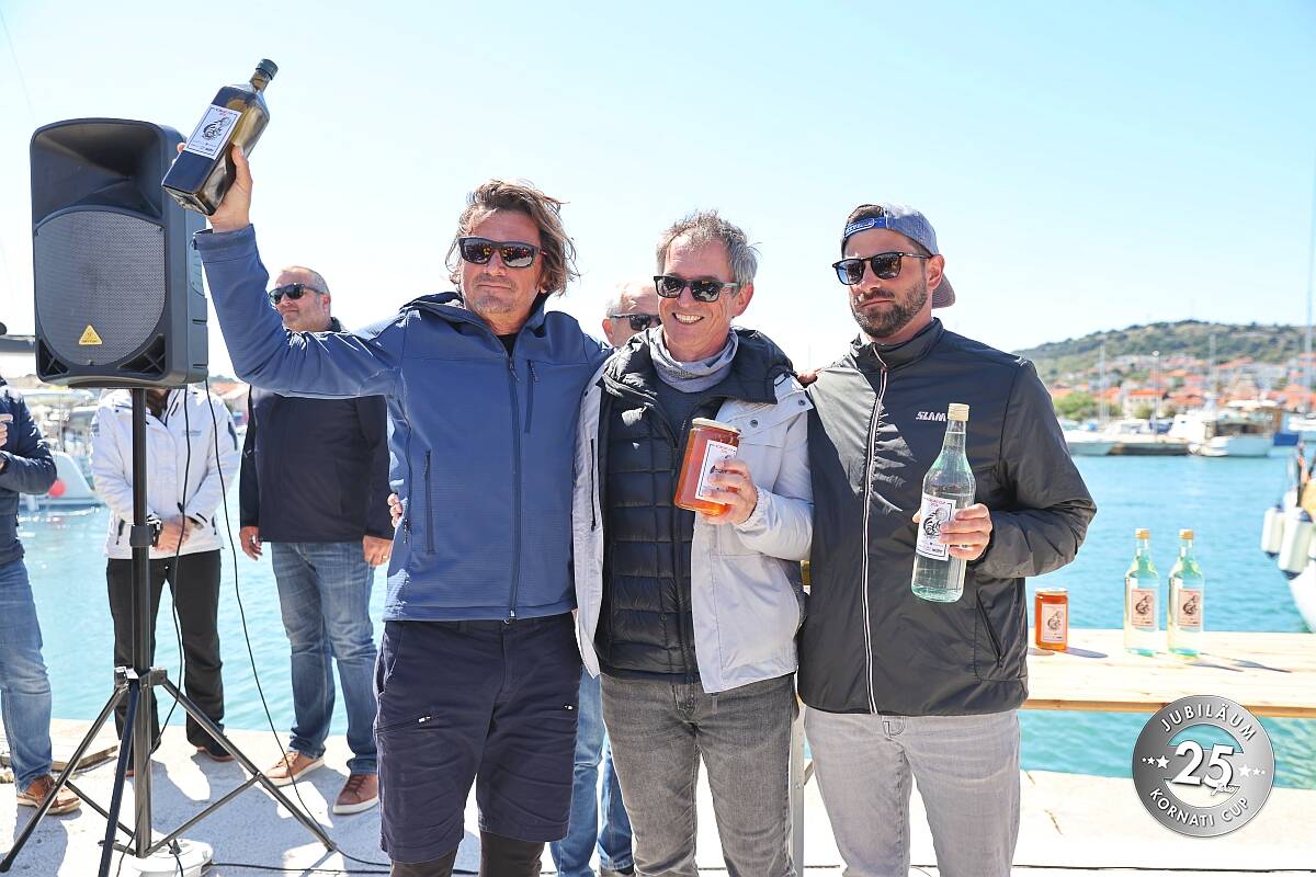 Giovedì, cerimonia di premiazione