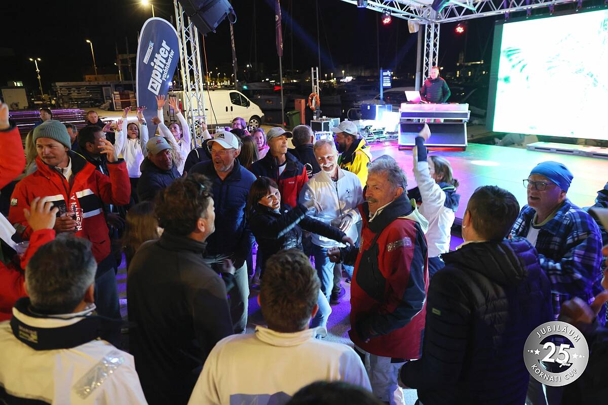 Giovedì, cerimonia di premiazione