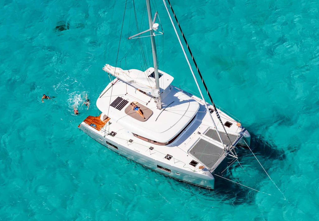 Catamarano Ancorato