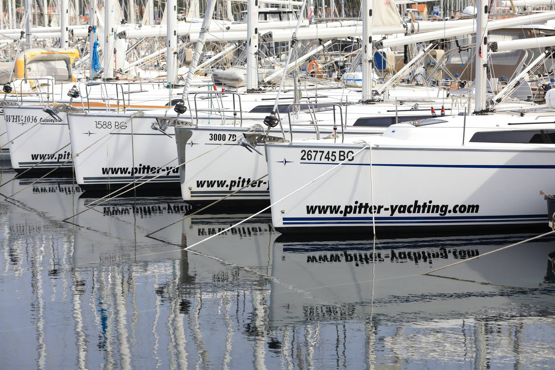 Yachten von Pitter Yachtcharter.