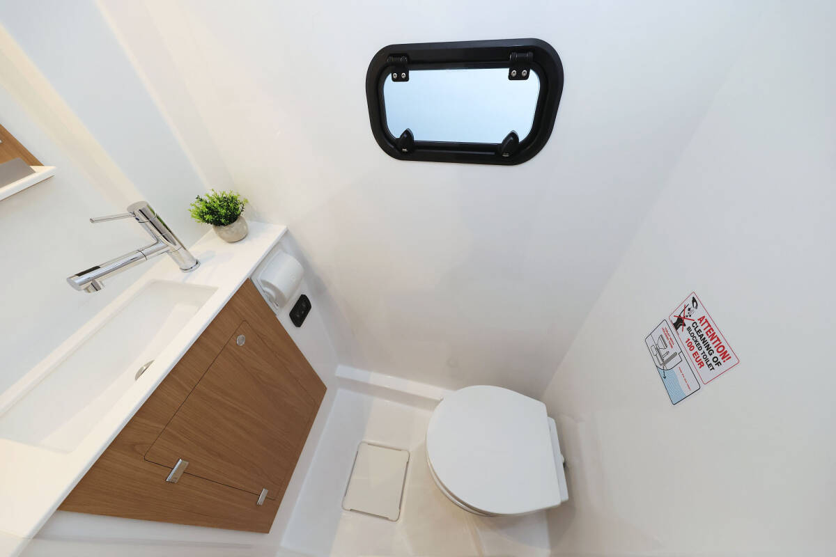 Bali Catspace Sapphire