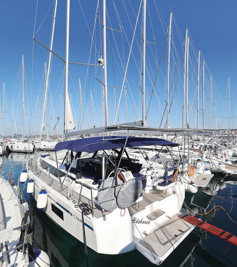 Bavaria C42 First Light