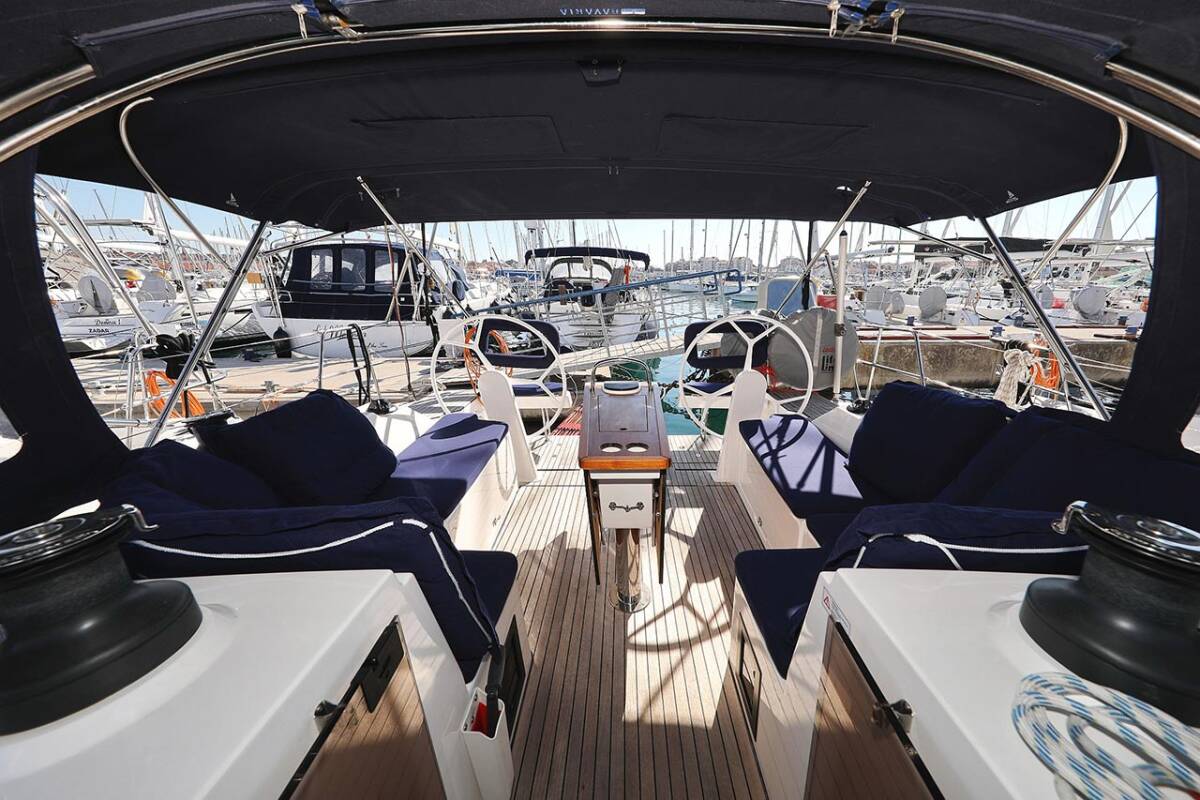 Bavaria C42 First Light