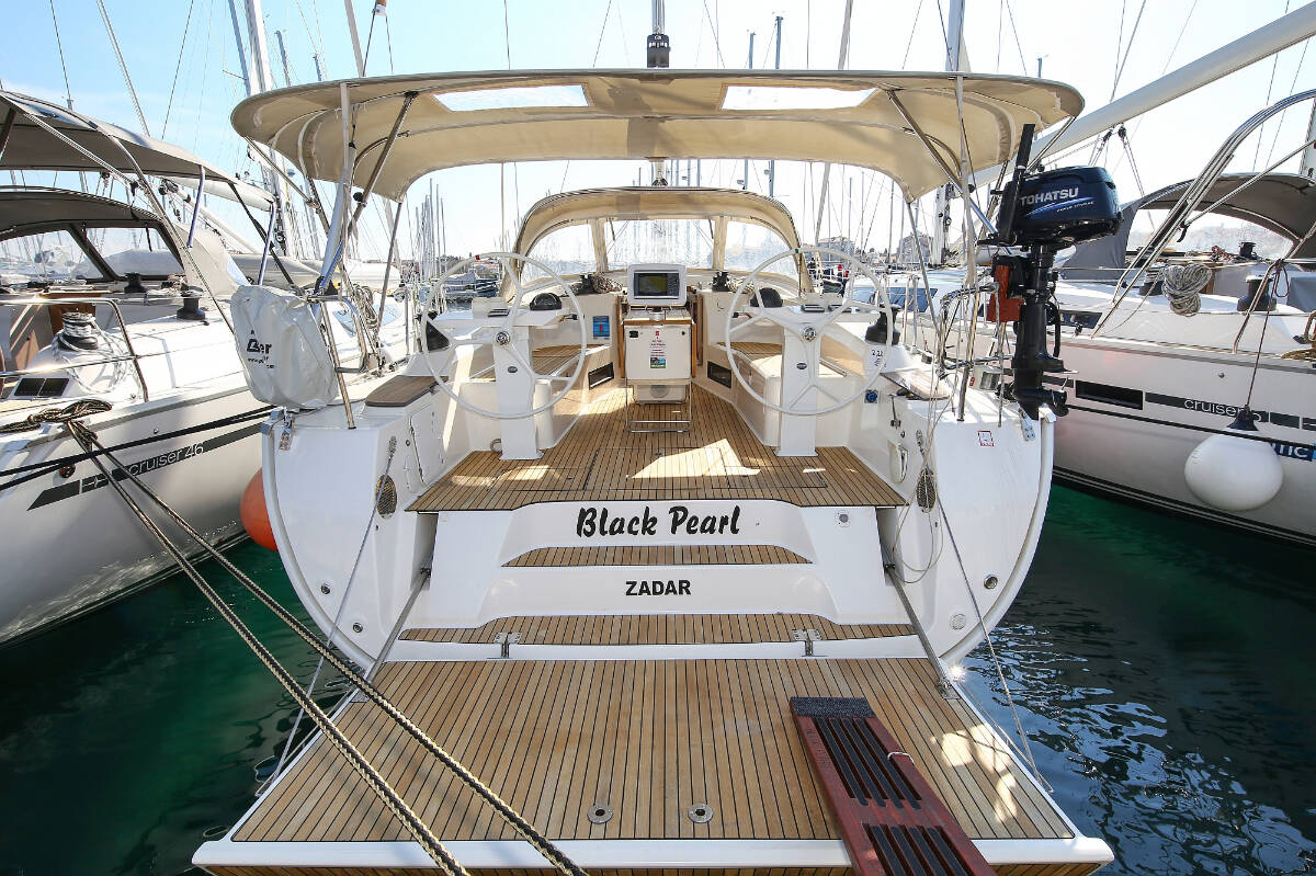 Bavaria Cruiser 45 Black Pearl