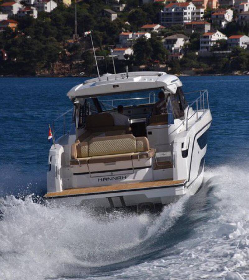 Bavaria SR38 Hard Top Hannah