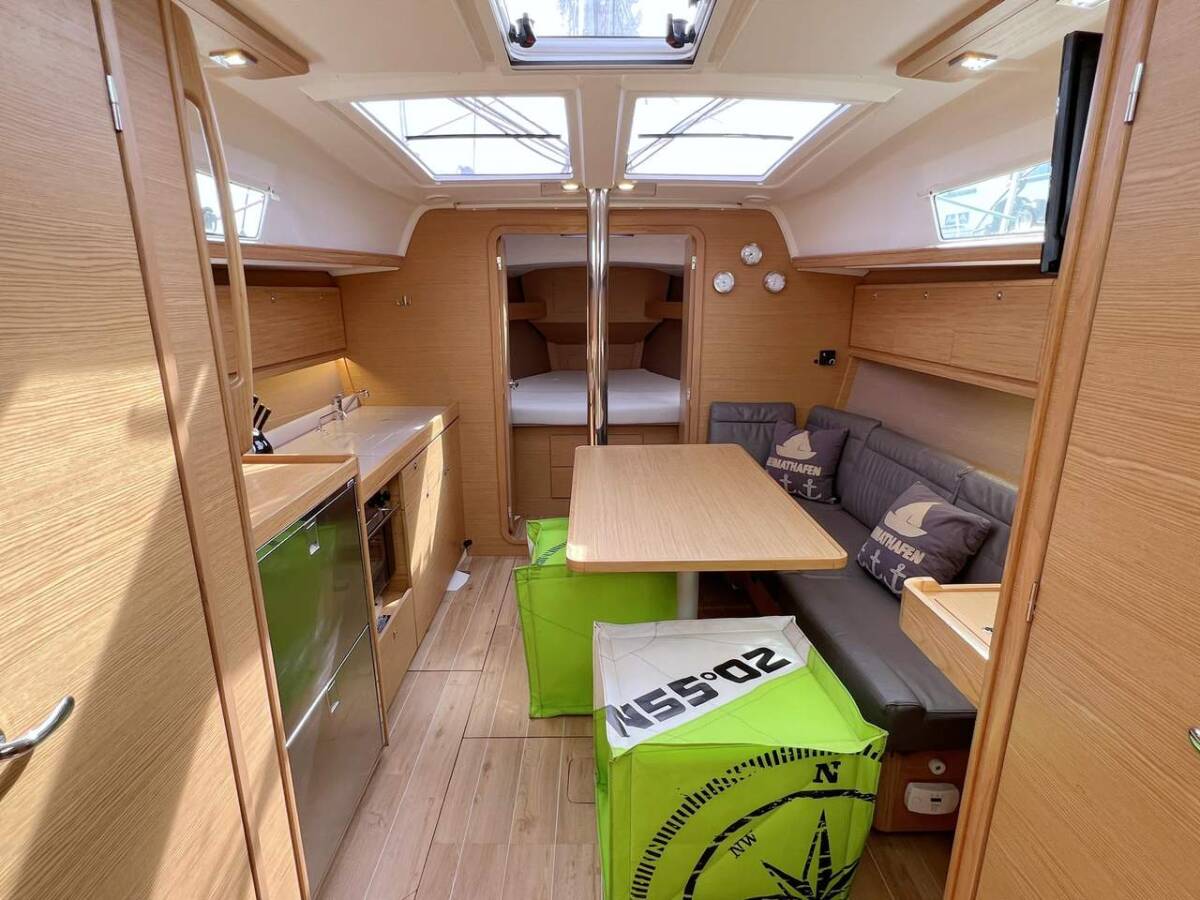 Dufour 382 GL Nice to Have