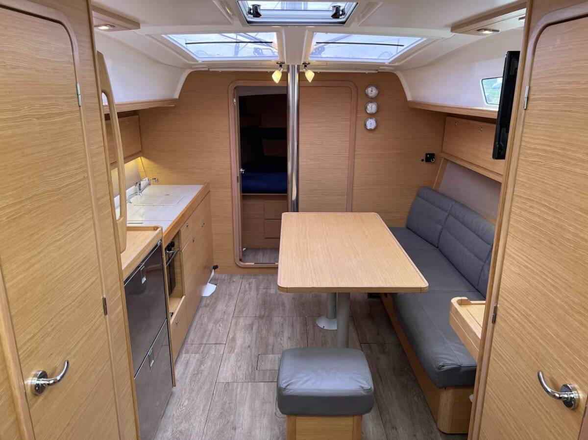 Dufour 382 GL Freedom