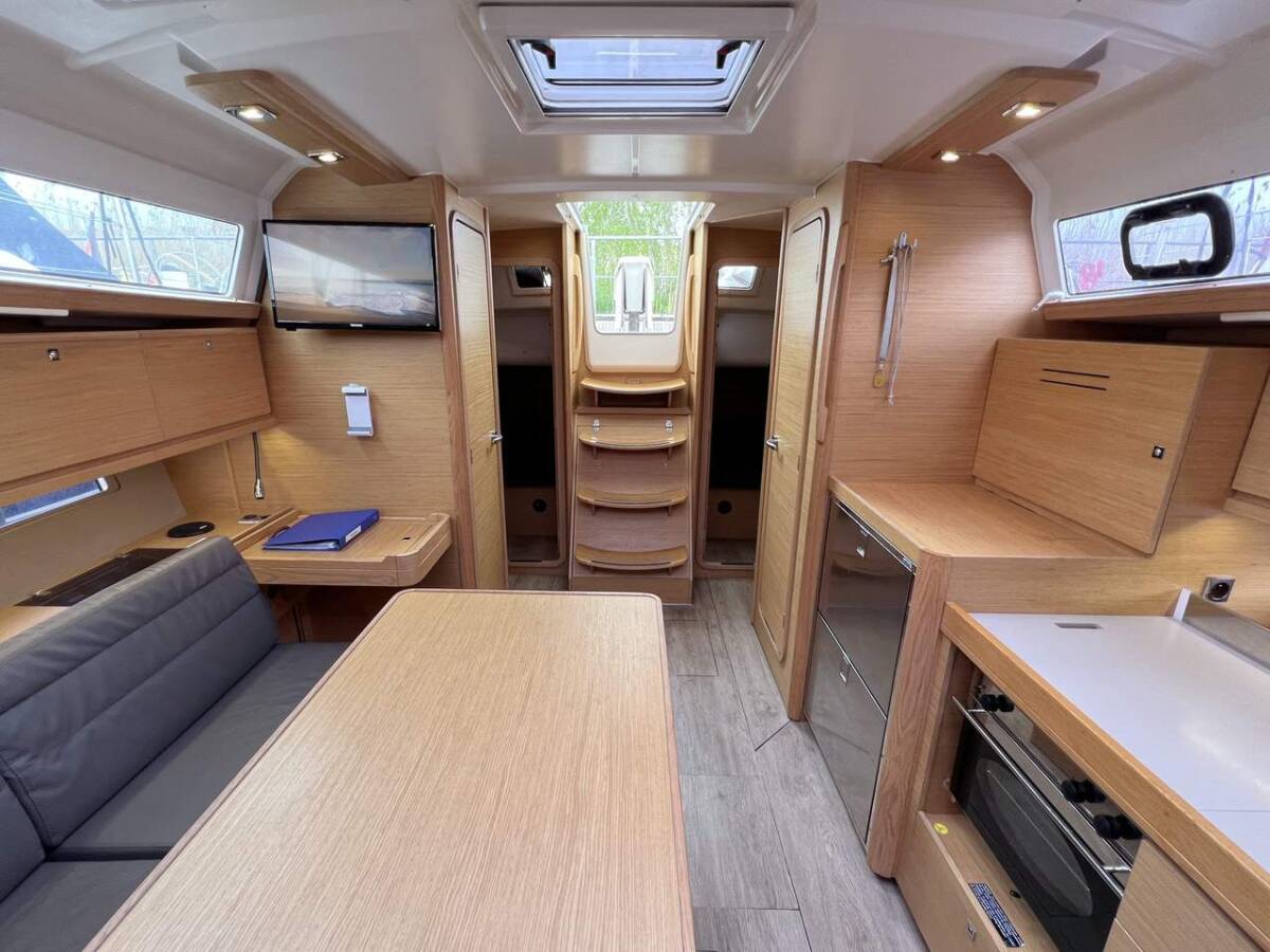 Dufour 382 GL Freedom