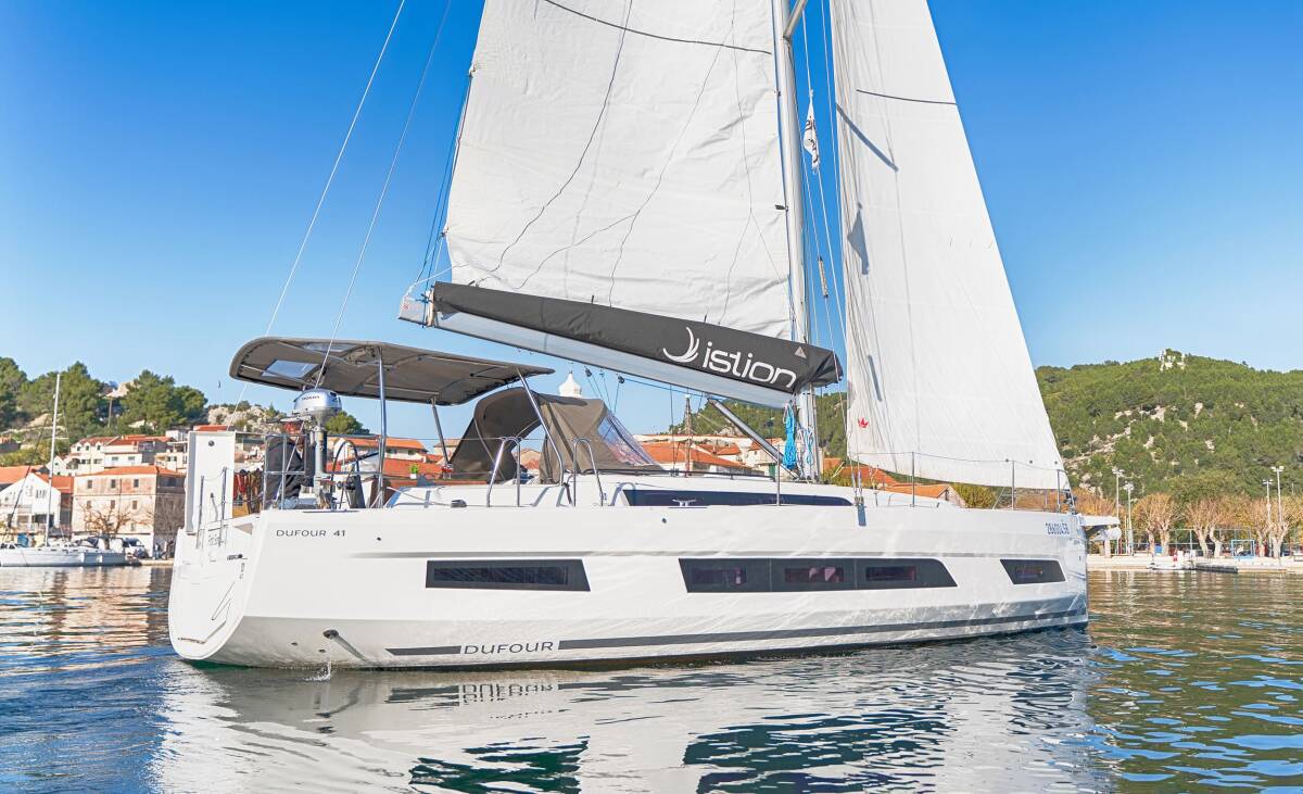 Dufour 41 First Song