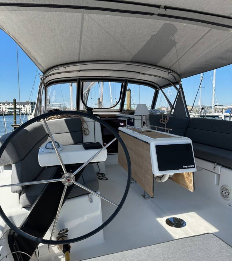 Dufour 430 Opportune Moment
