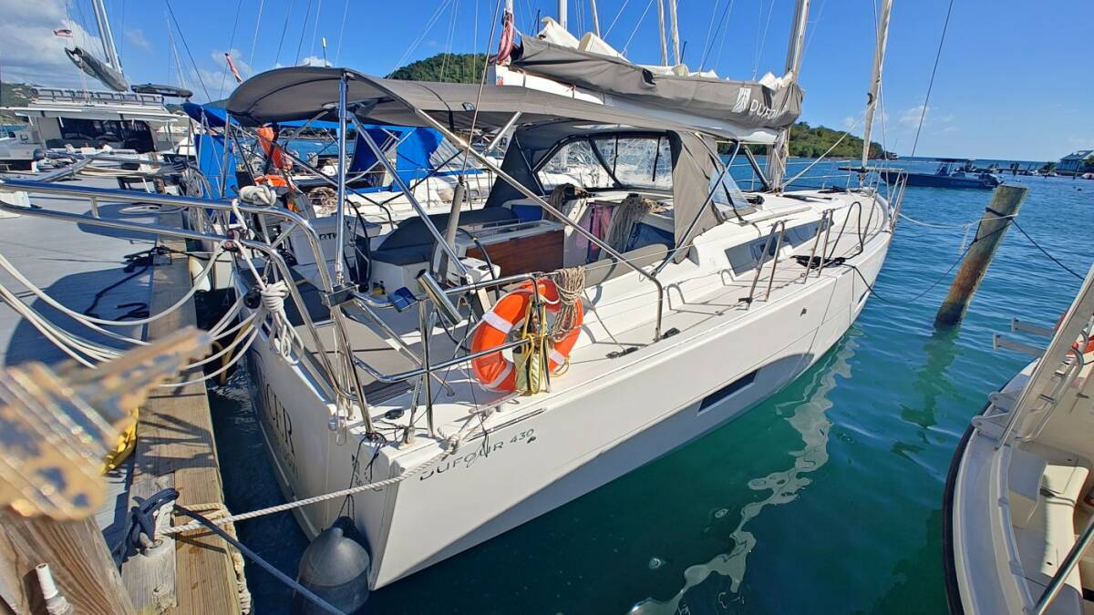 Dufour 430 Dancer