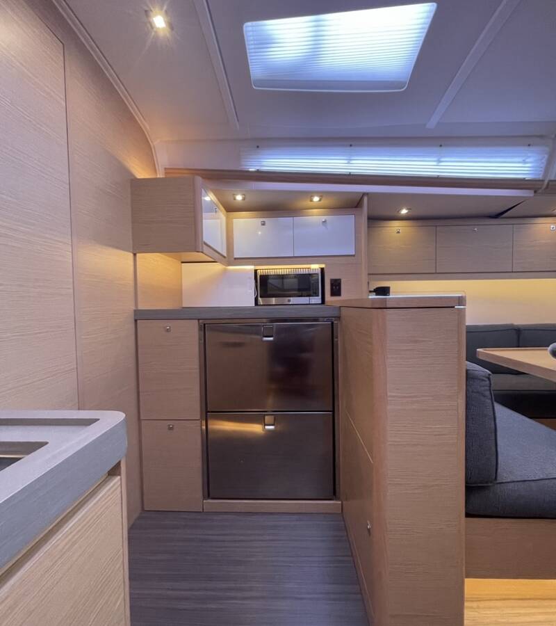 Dufour 470 Knot Online