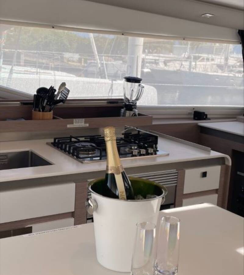 Fountaine Pajot Aura 51 Carrie Lee