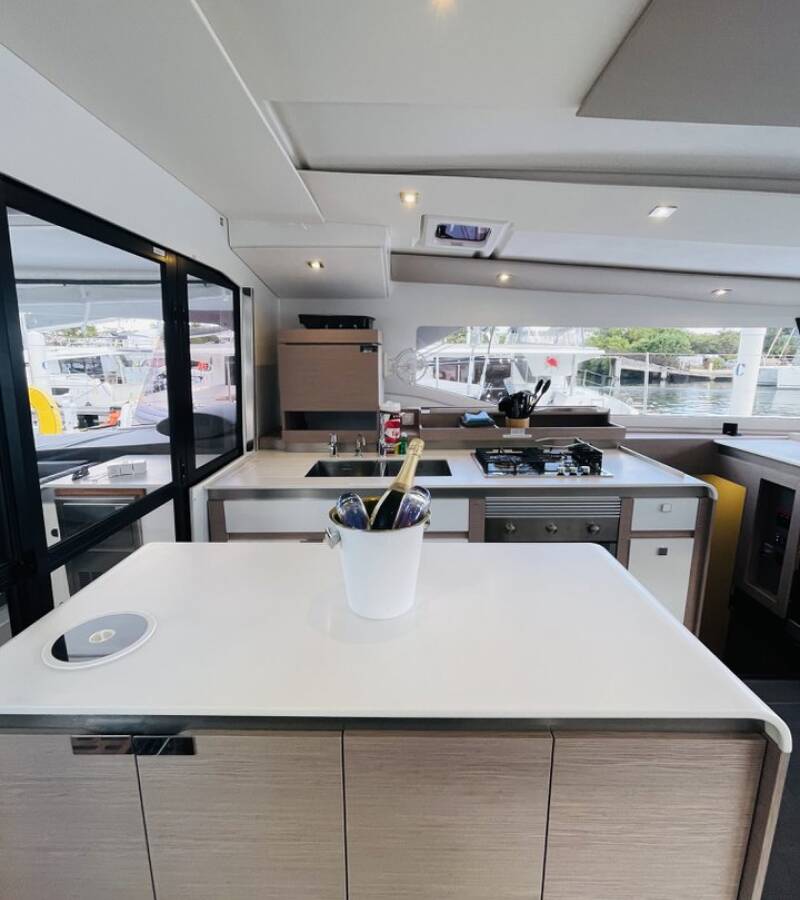 Fountaine Pajot Aura 51 Hoylah