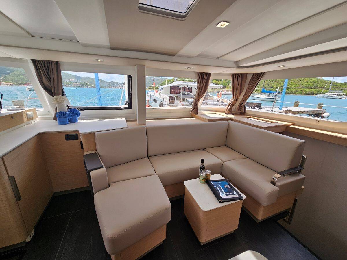 Fountaine Pajot FP 41 Maesto 3 Moonlight