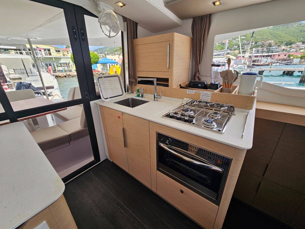 Fountaine Pajot FP 41 Maesto 3 Moonlight