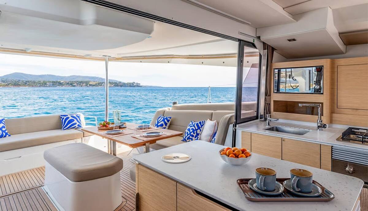Fountaine Pajot FP 44 Maestro Cat-O-Caster