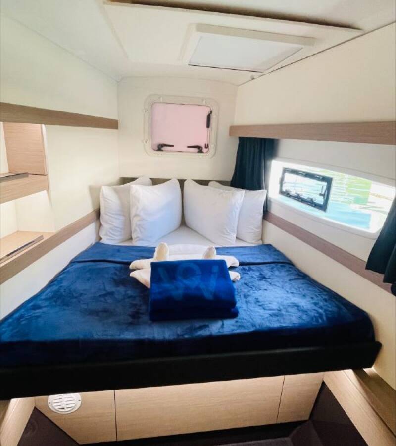 Fountaine Pajot Isla 40 Firefly