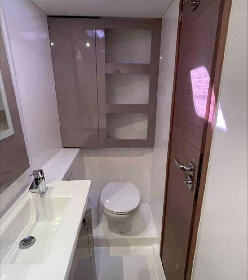 Fountaine Pajot Isla 40 Firefly