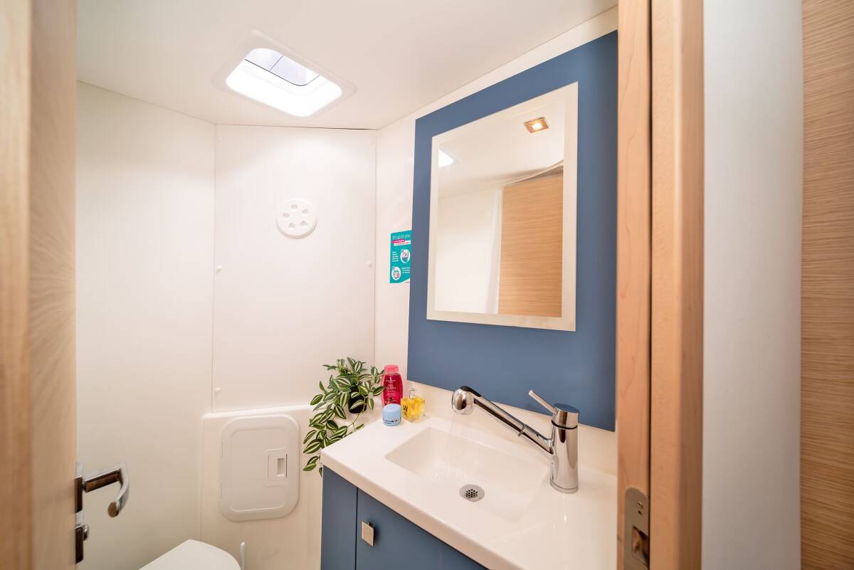 Fountaine Pajot Isla 40 First Step