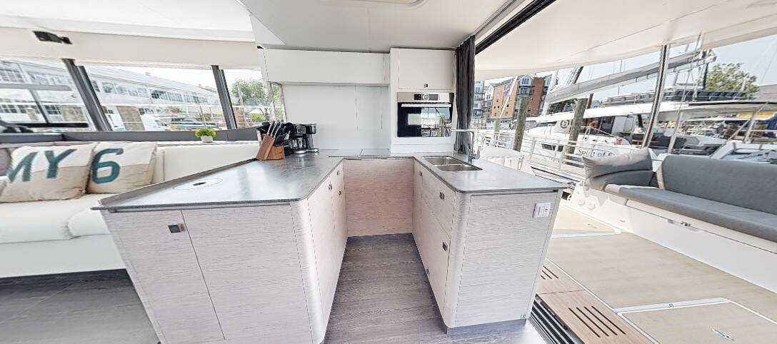 Fountaine Pajot MY6 La Dolce Vita