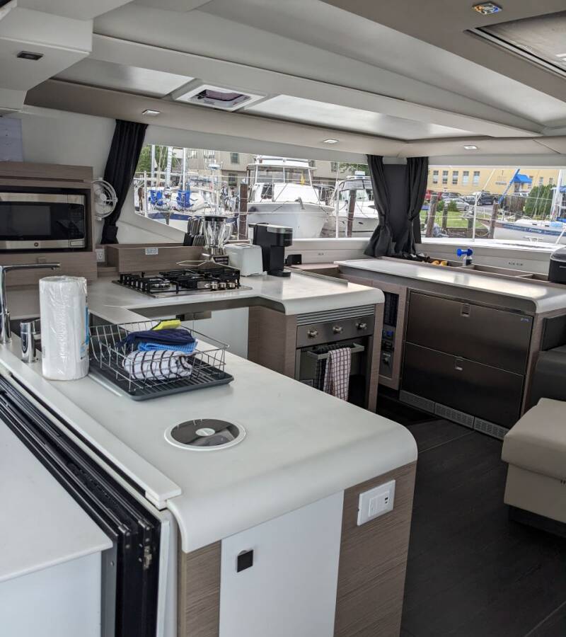 Fountaine Pajot Tanna 47 Dragonfly
