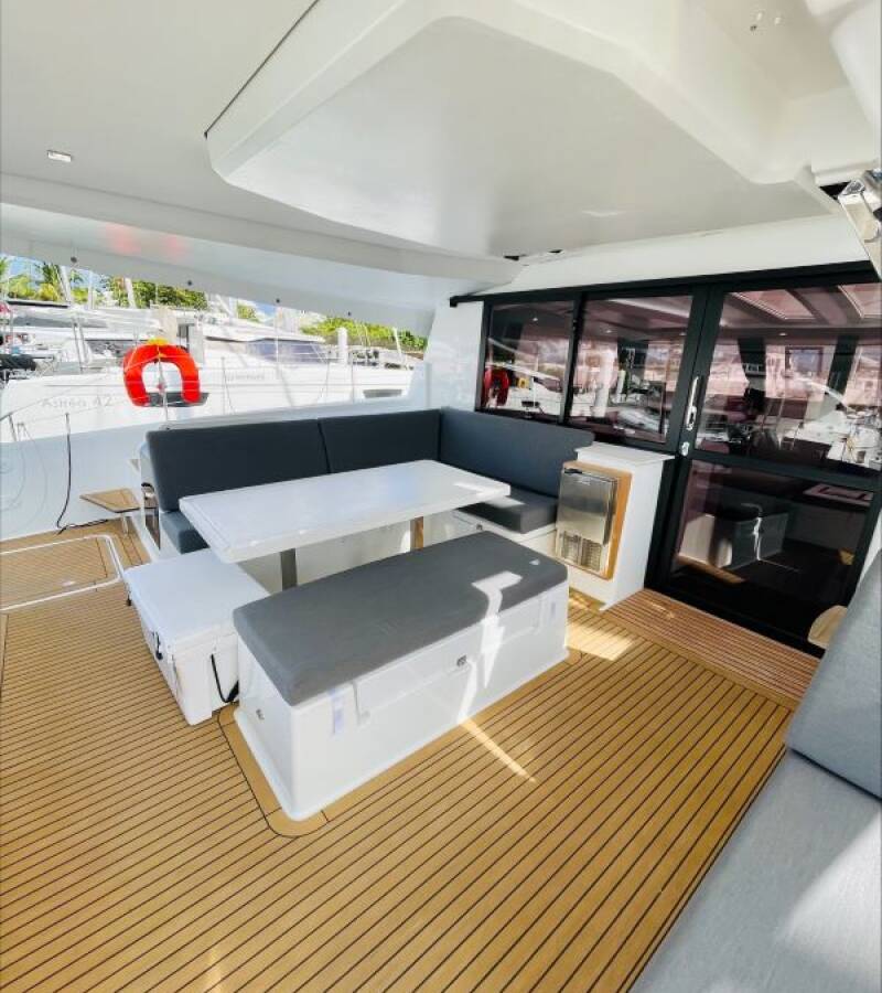 Fountaine Pajot Tanna 47 Runny Babbit