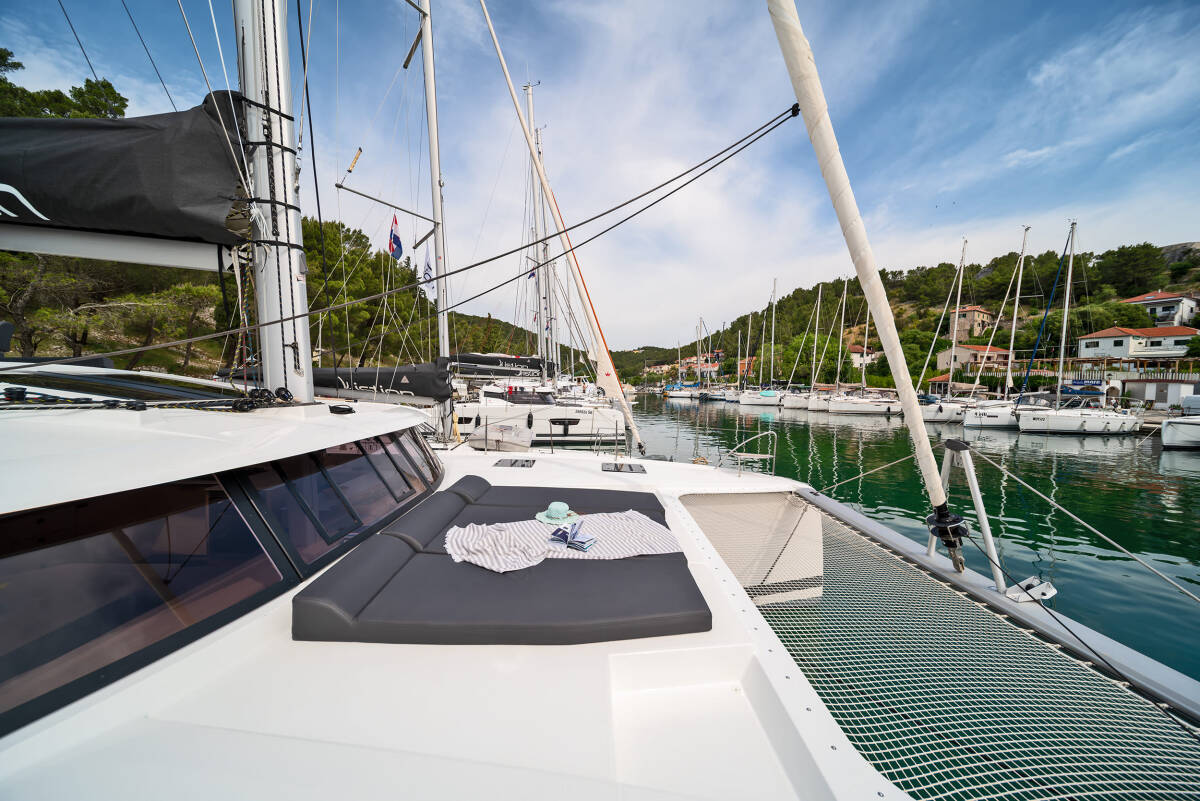 Fountaine Pajot Tanna 47 First Life