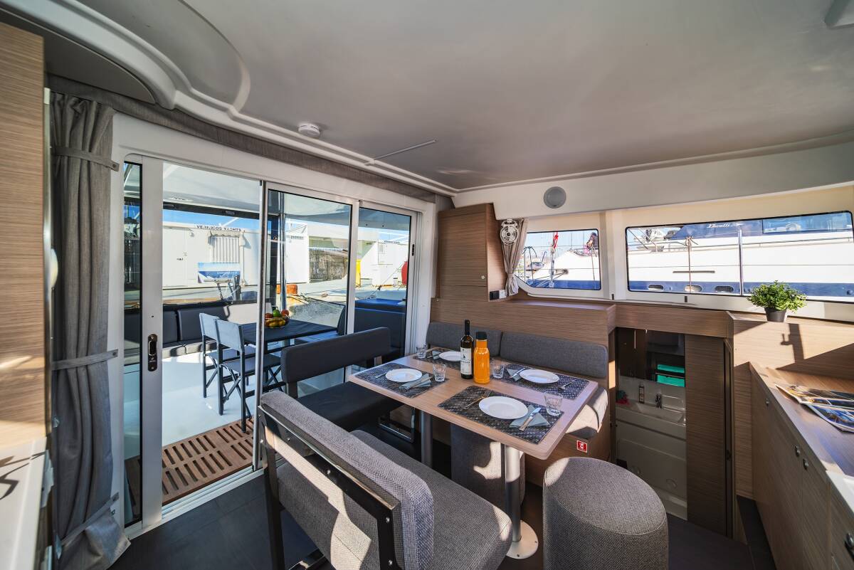 Lagoon 38 Alma Breeze