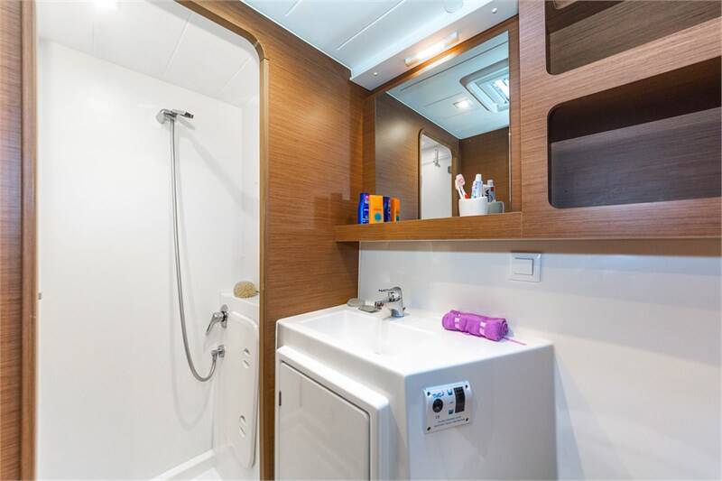 Lagoon 42 Marina III