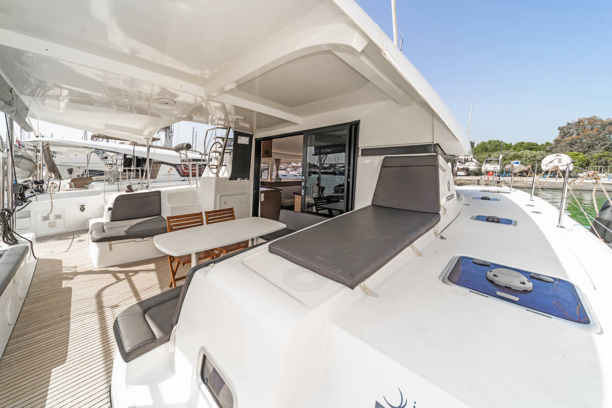 Lagoon 42 Equilibrium