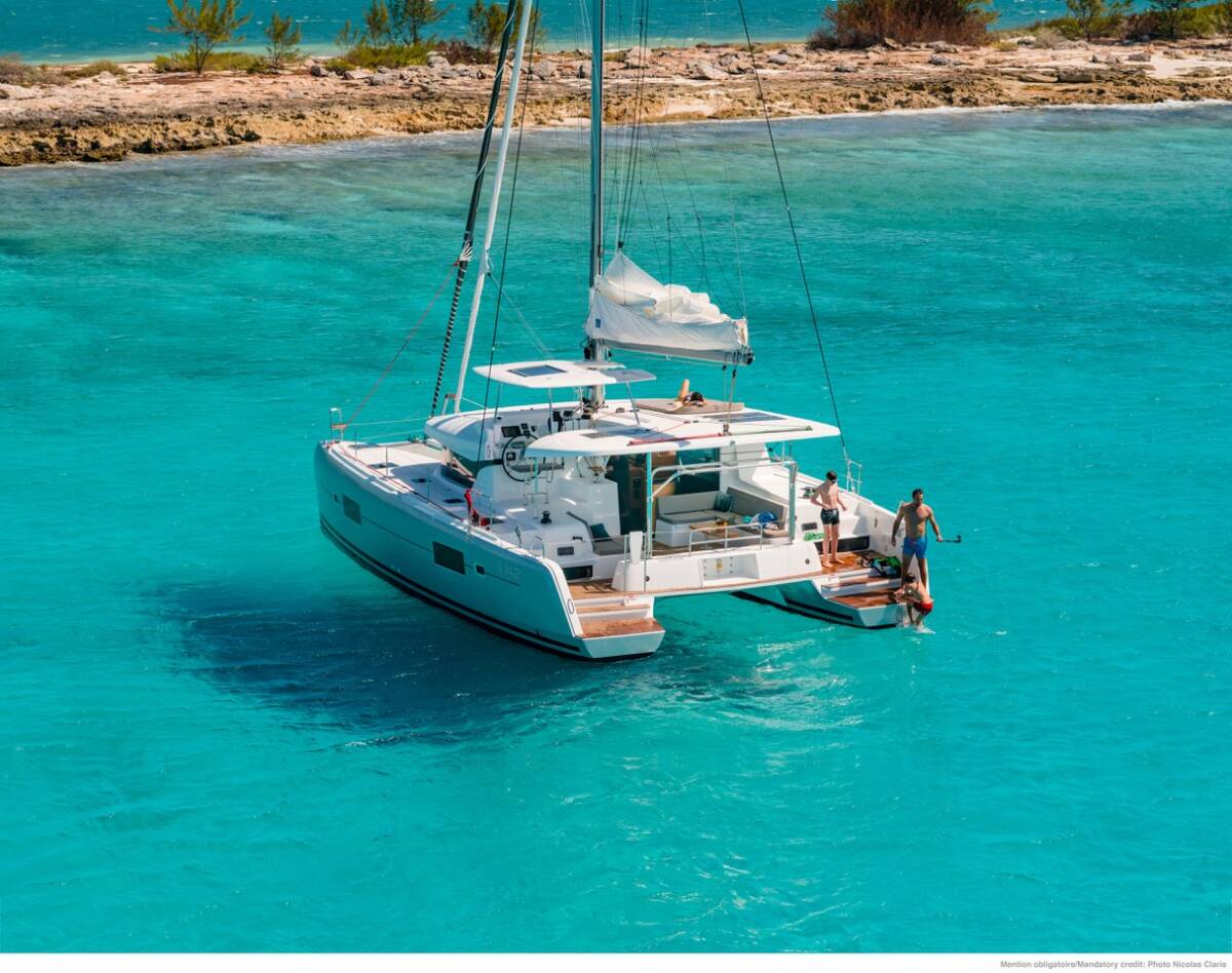 Lagoon 42 Mario Bros