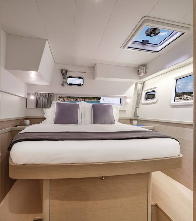 Lagoon 42 Mario Bros