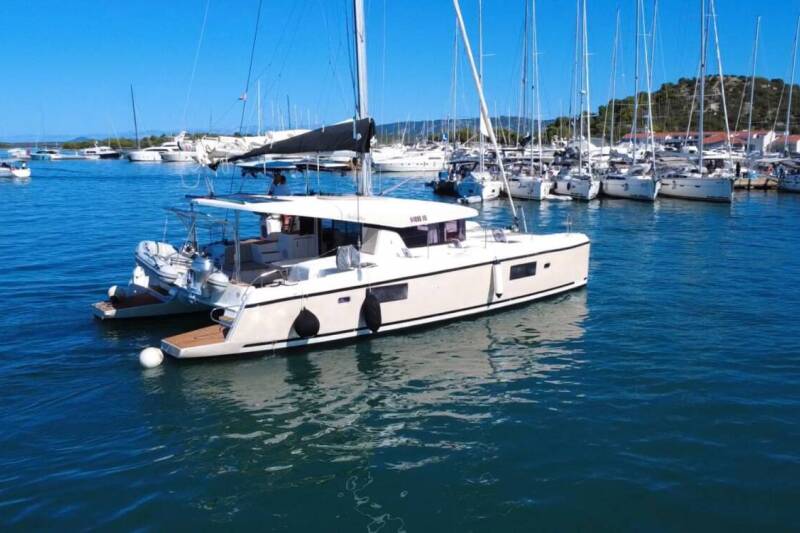 Lagoon 42 Bolubo