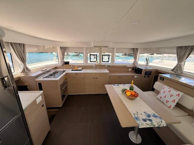 Lagoon 43 Happiness