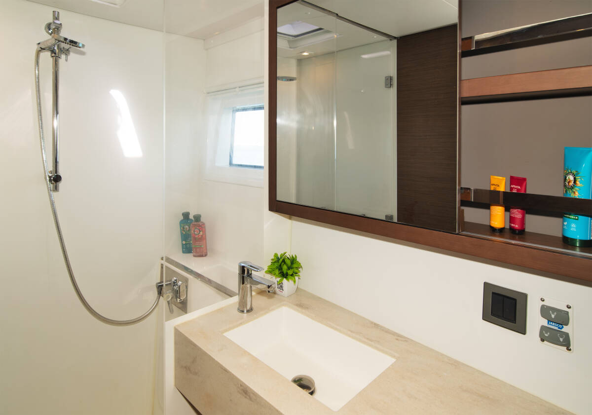 Lagoon 46 No Worries