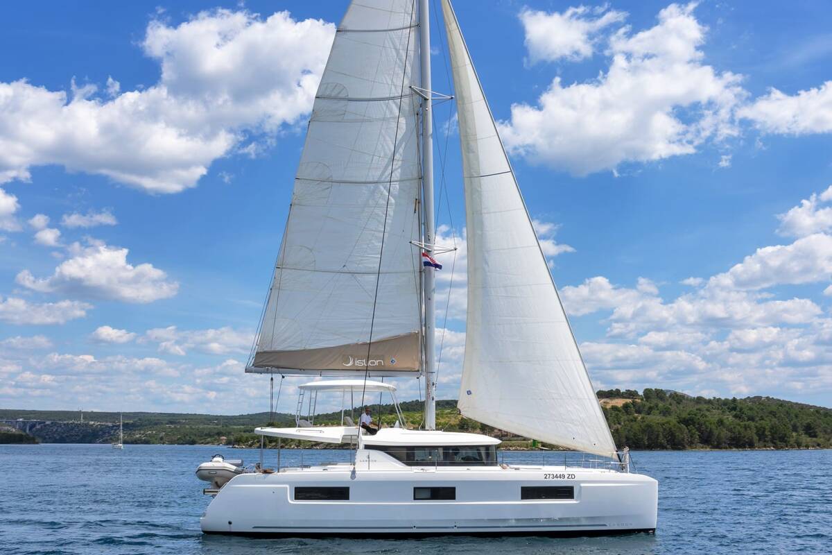 Lagoon 46 White Pearl