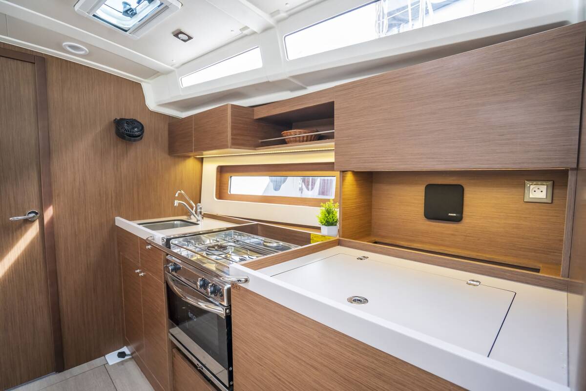 Oceanis 37.1 First Dream