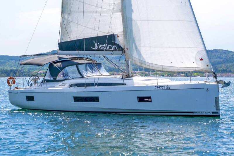 Oceanis 51.1 First Heartbeat