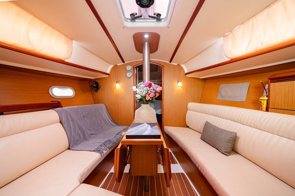 Sun Odyssey 32i Regina IV