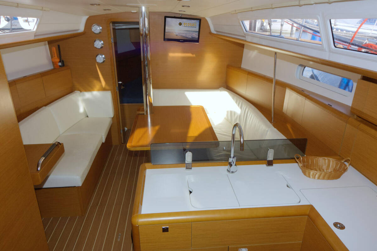 Sun Odyssey 379 Pluto