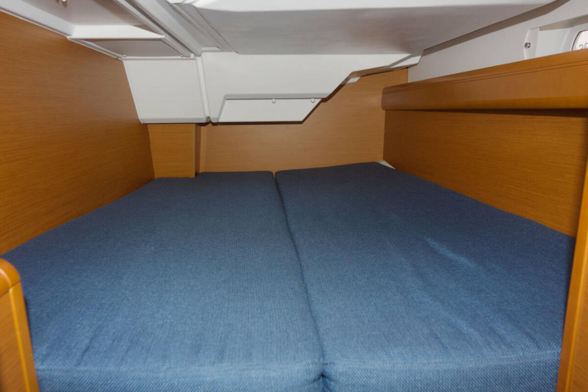 Sun Odyssey 379 Pluto