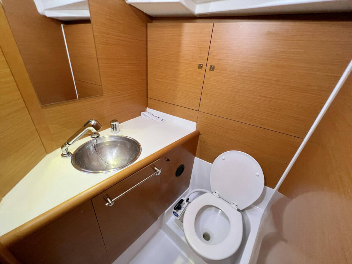 Sun Odyssey 409 Shinju