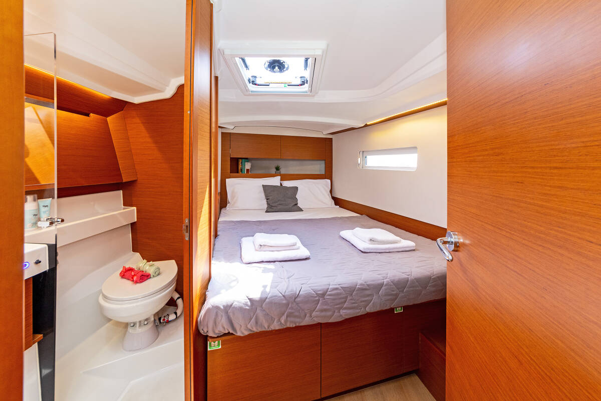 Sun Odyssey 410 Zheng Yi Sao (郑一嫂)