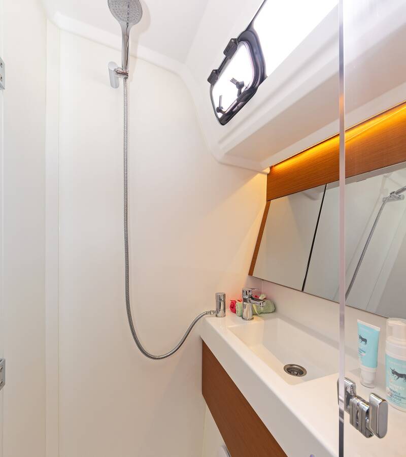 Sun Odyssey 410 Zheng Yi Sao (郑一嫂)